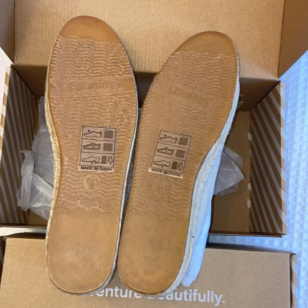 NEW! SOLUDOS PRIDE Smoking Slipper Espadrilles Size 6 7.5 Khaki Rainbow